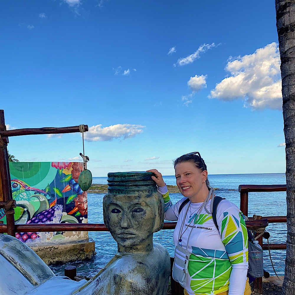 Meet your Posher, Monica